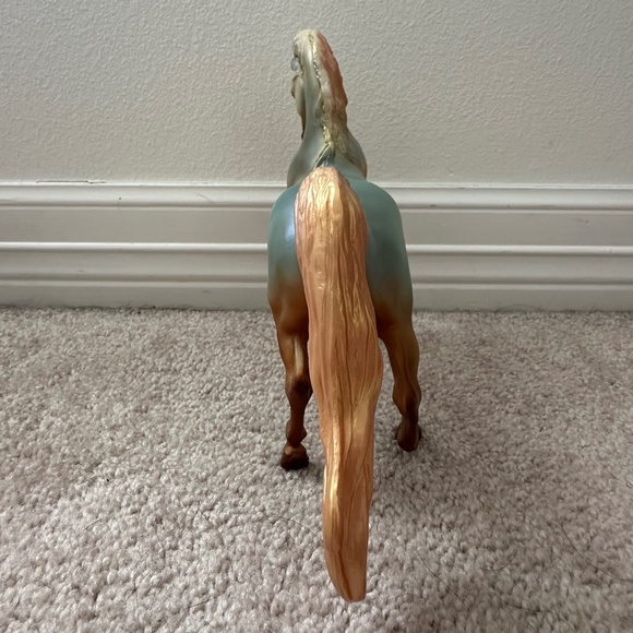 Breyer Horse #1105 - Carpe Diem "Celebrating The Millennium" - Picture 7 of 8